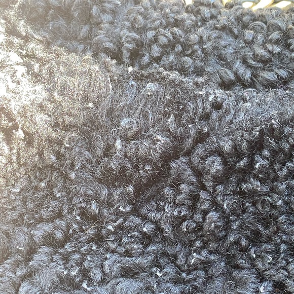 🖤 Rare Sherpa/ shearling authentic CHANEL 19 chain large bag / purse 🖤 - Picture 11 of 17